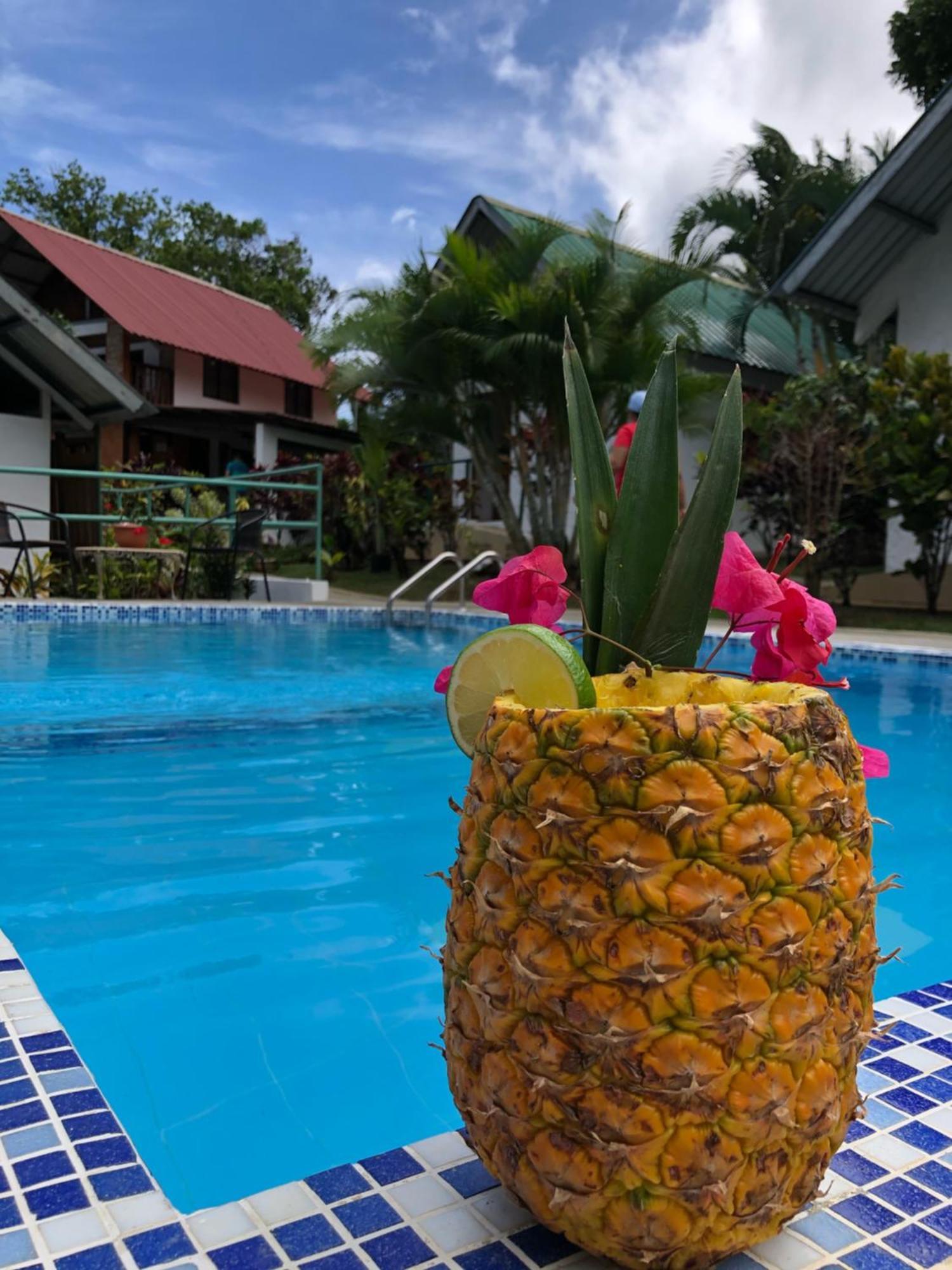Rainforest Yasmin Hotel ซานตาเฟ ภายนอก รูปภาพ